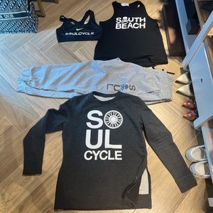 SoulCycle Clothing - Lululemon, 2 sweatshirts, tank, bra and sweatpants - Medium